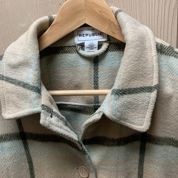 For The Republic Crop Shacket - Picture 5 of 11